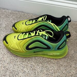 Nike Air Max 720 Volt Green